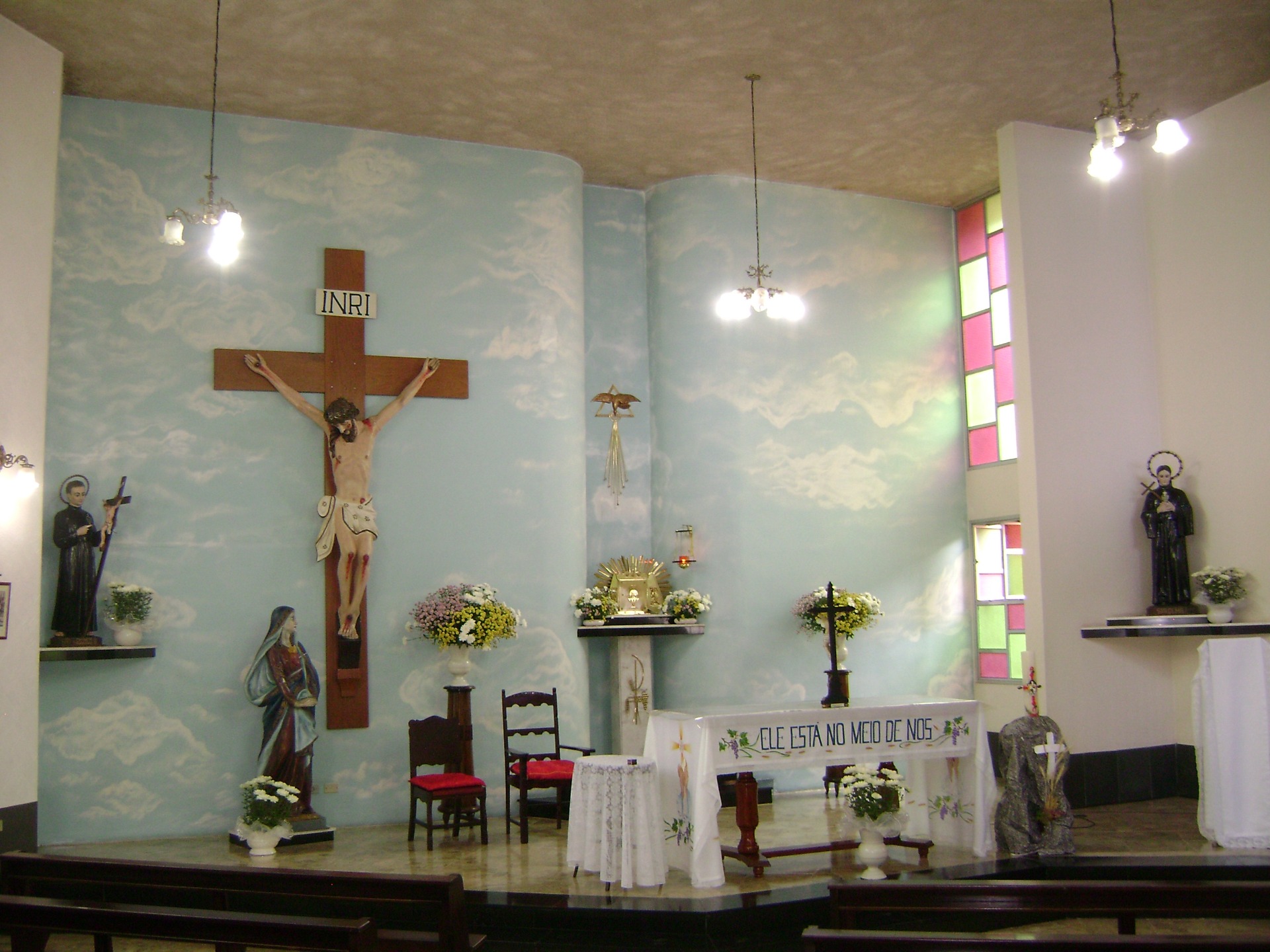 Capela pública, Mosteiro Santa Gema